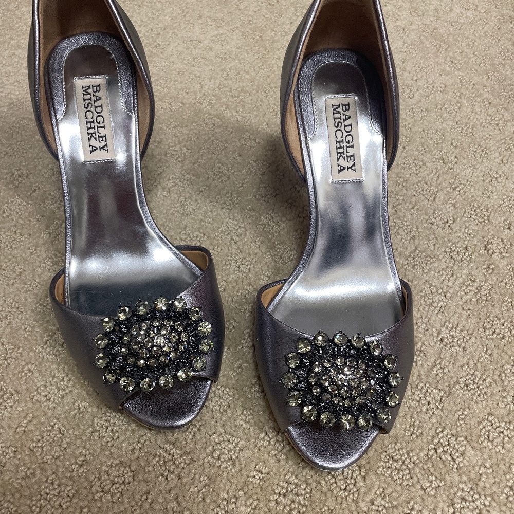 Formal shoes